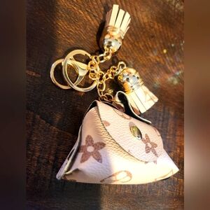 Elegant Light Pink and Brown Tassle Keychain Accessory NIP